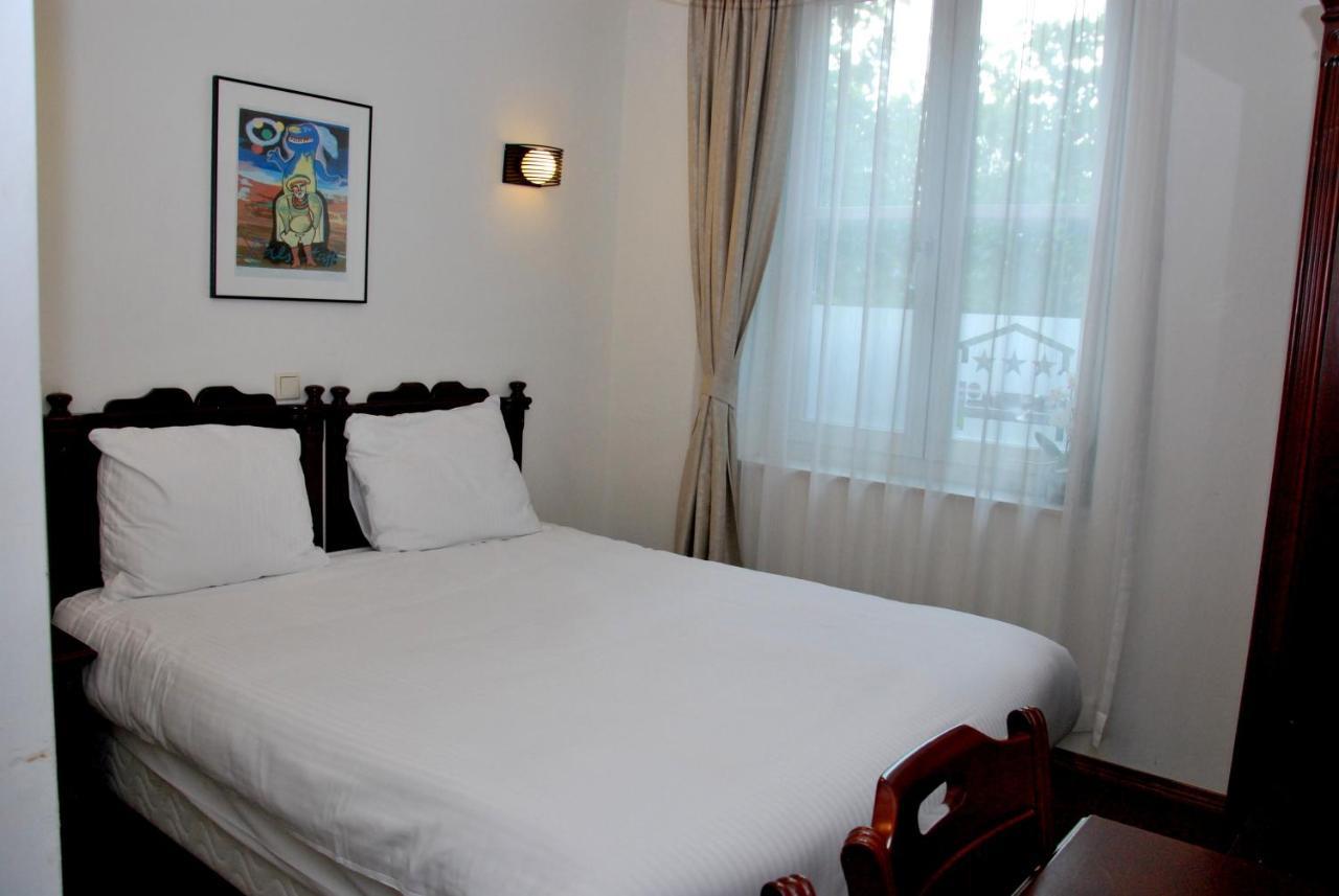 Hotel Keistad อาเมอร์สฟอร์ต ภายนอก รูปภาพ